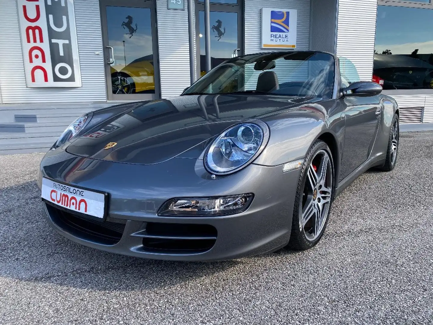 Porsche 911 Carrera 4S Cabriolet Gris - 2