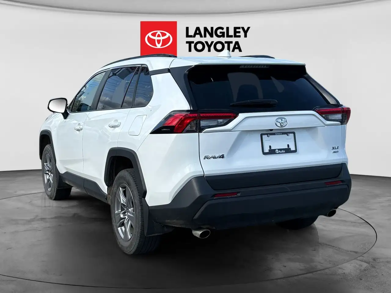 Toyota RAV 4 снимка Toyota RAV 4