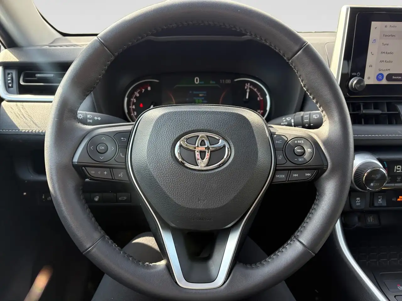 Toyota RAV 4 снимка Toyota RAV 4