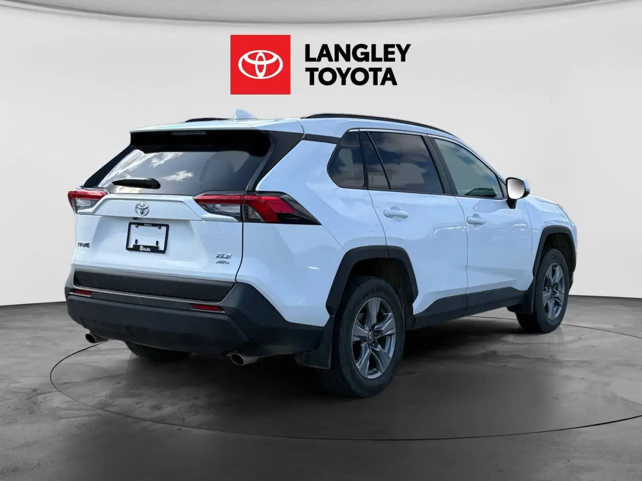 Toyota RAV 4 снимка Toyota RAV 4