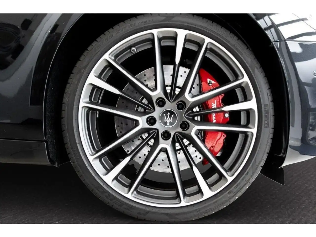 Maserati Ghibli 2023 — фото 7