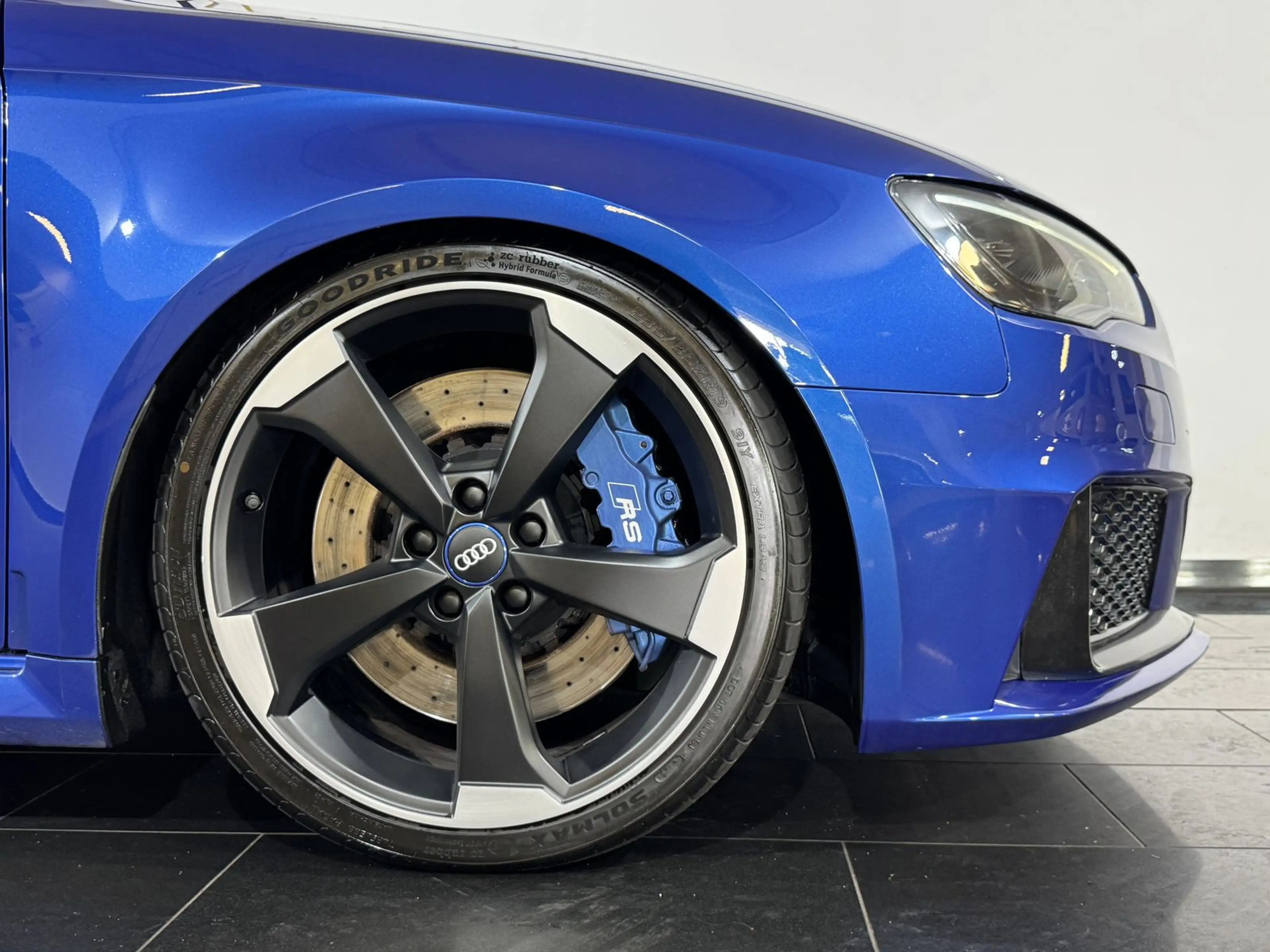 Audi RS3 2.5 TFSI quat.*B&O*Raute*KeyGo*Carbon* — photo 6