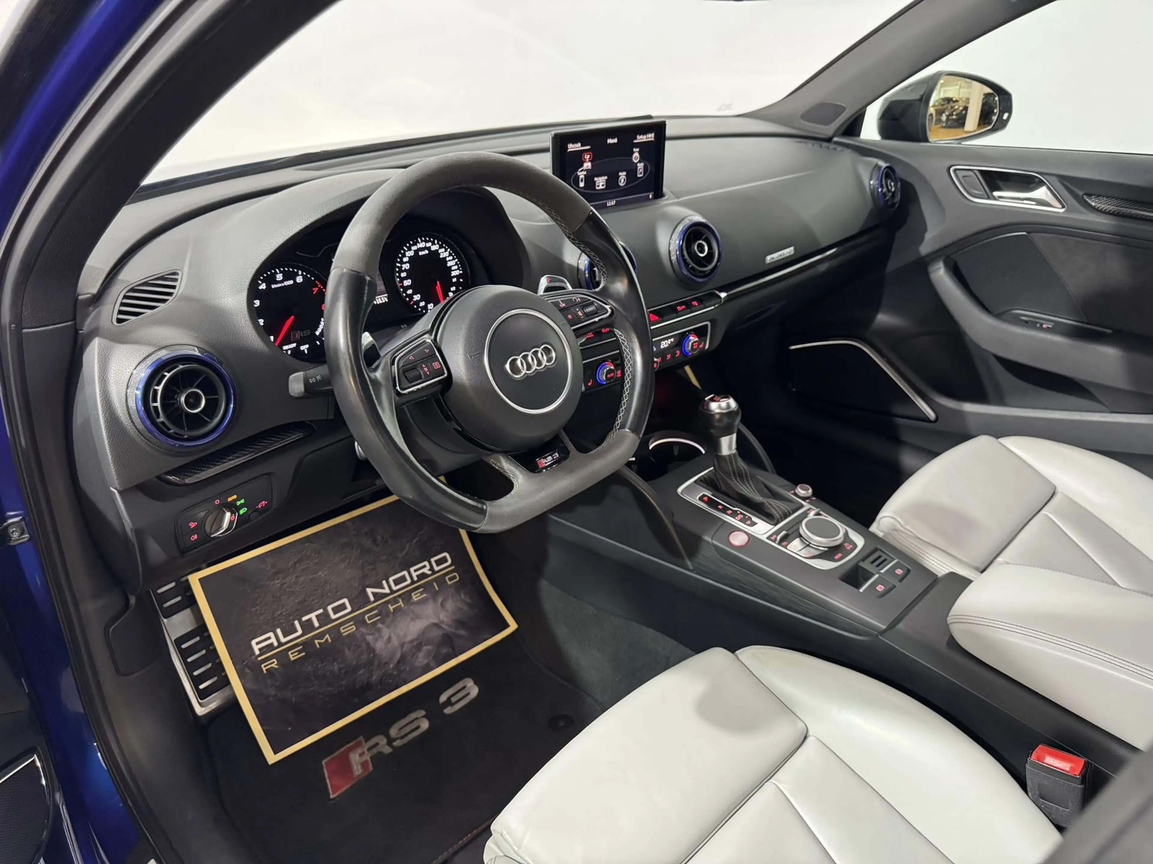 Audi RS3 2.5 TFSI quat.*B&O*Raute*KeyGo*Carbon* — photo 15