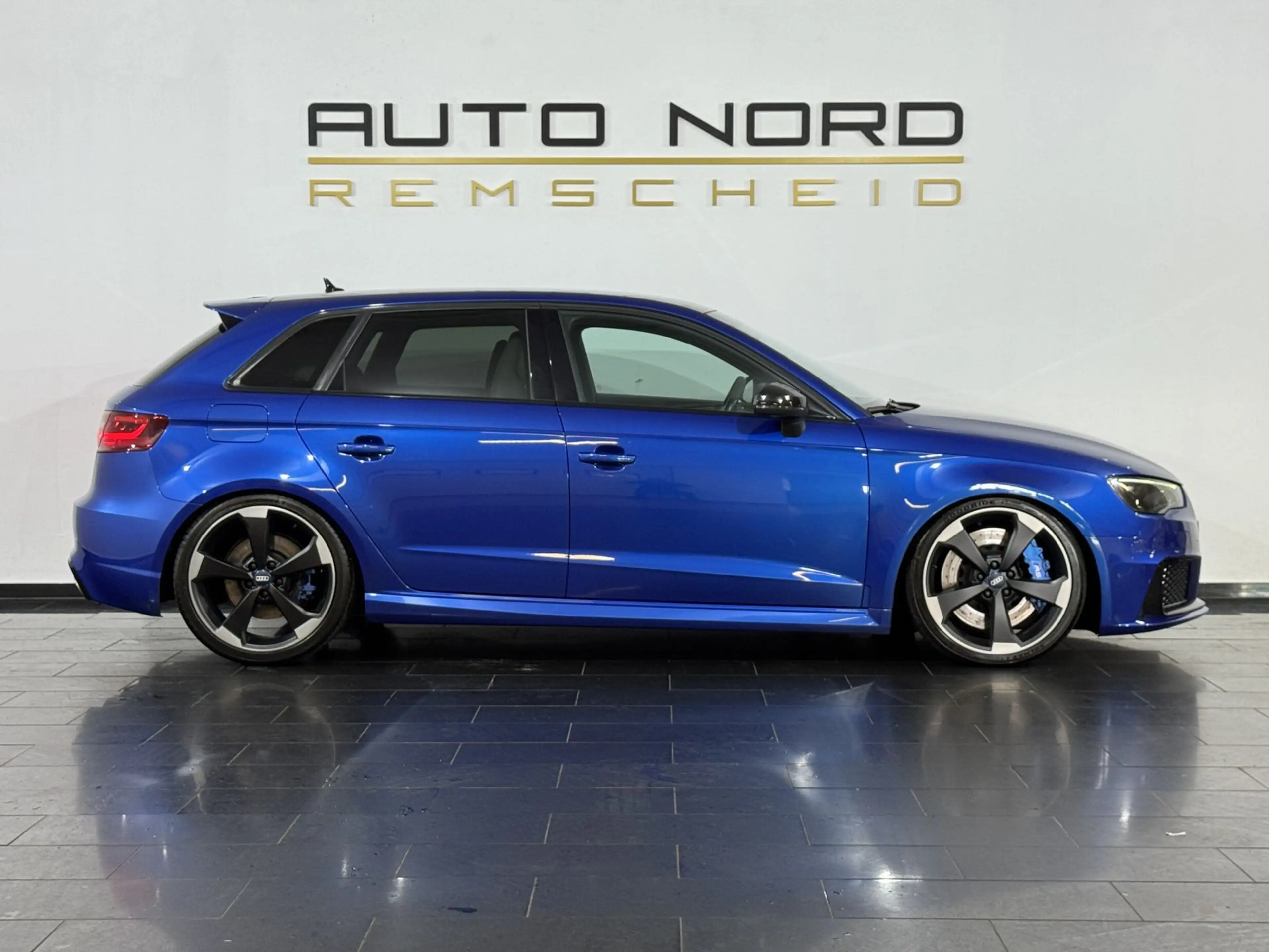Audi RS3 2.5 TFSI quat.*B&O*Raute*KeyGo*Carbon* — photo 5