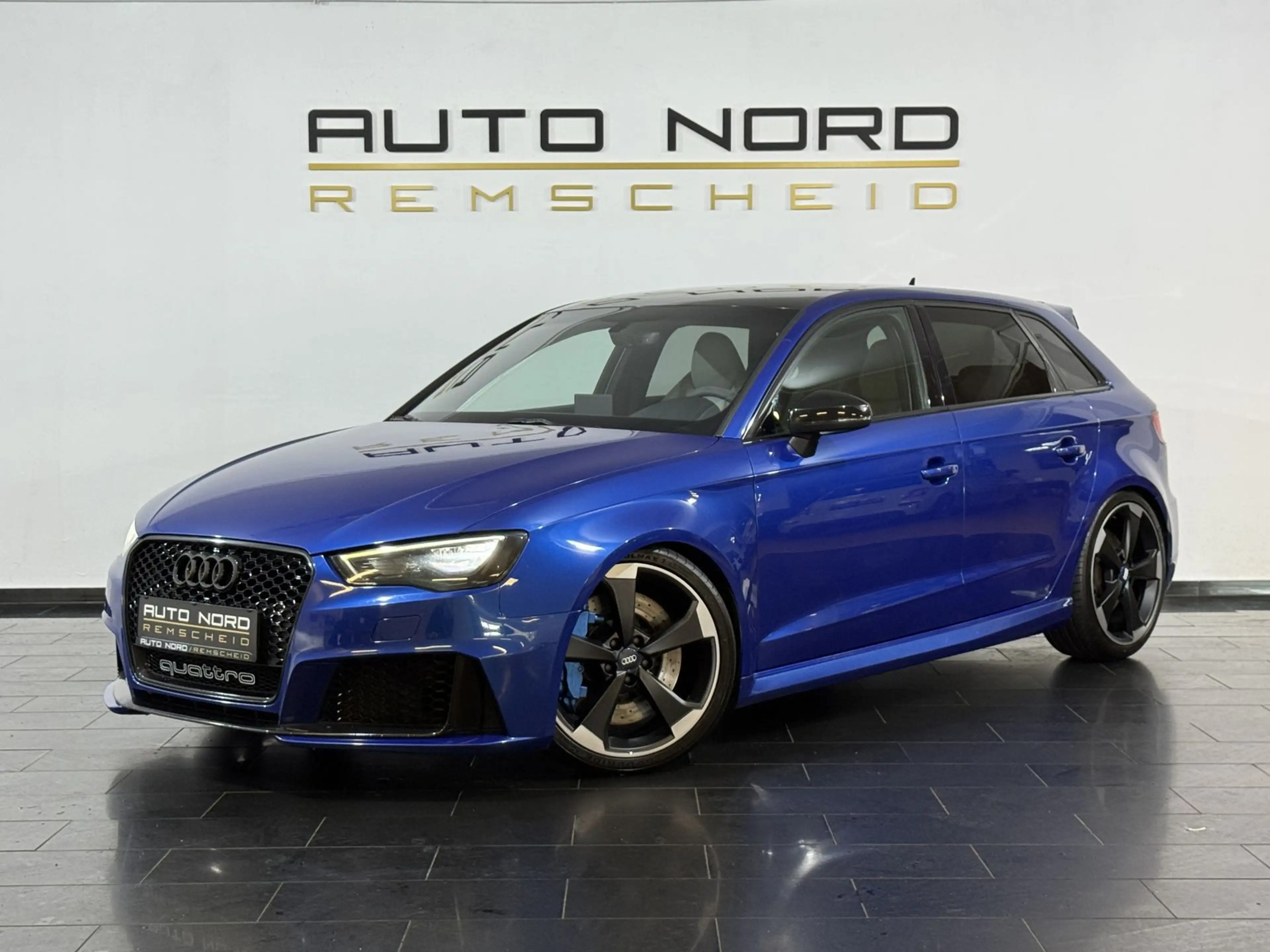 Audi RS3 2.5 TFSI quat.*B&O*Raute*KeyGo*Carbon*
