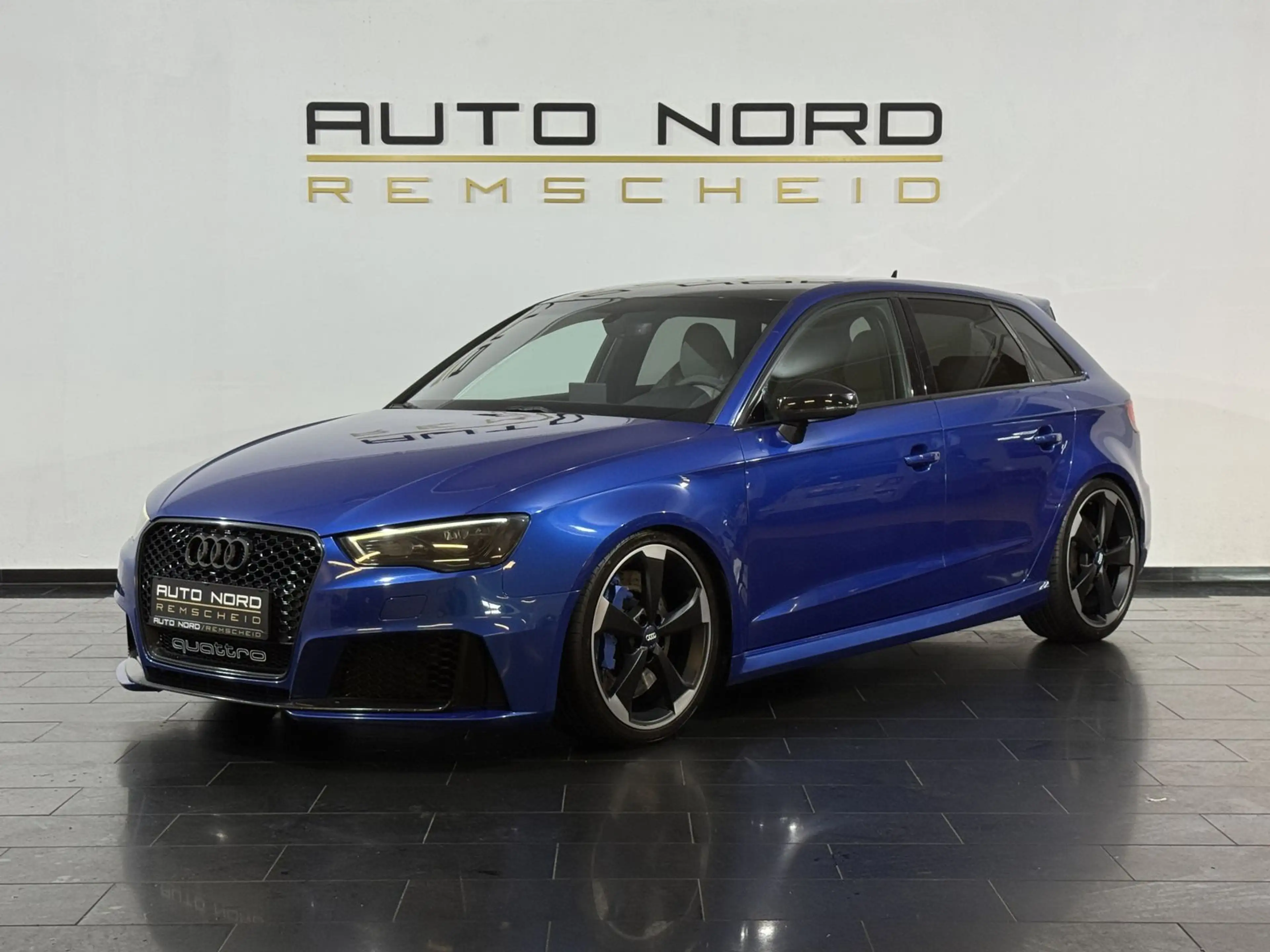 Audi RS3 2.5 TFSI quat.*B&O*Raute*KeyGo*Carbon* — photo 11