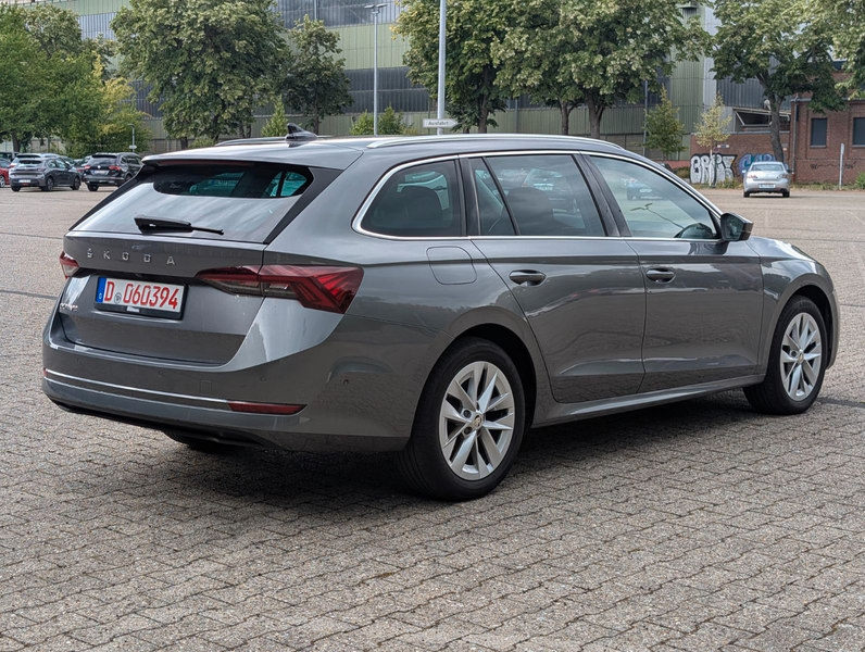 Skoda Octavia Combi Style MATRIX/ACC/HeadUp/Canton/EHK — photo 7