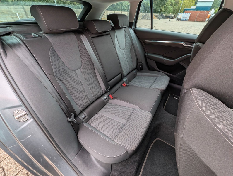 Skoda Octavia Combi Style MATRIX/ACC/HeadUp/Canton/EHK — photo 15