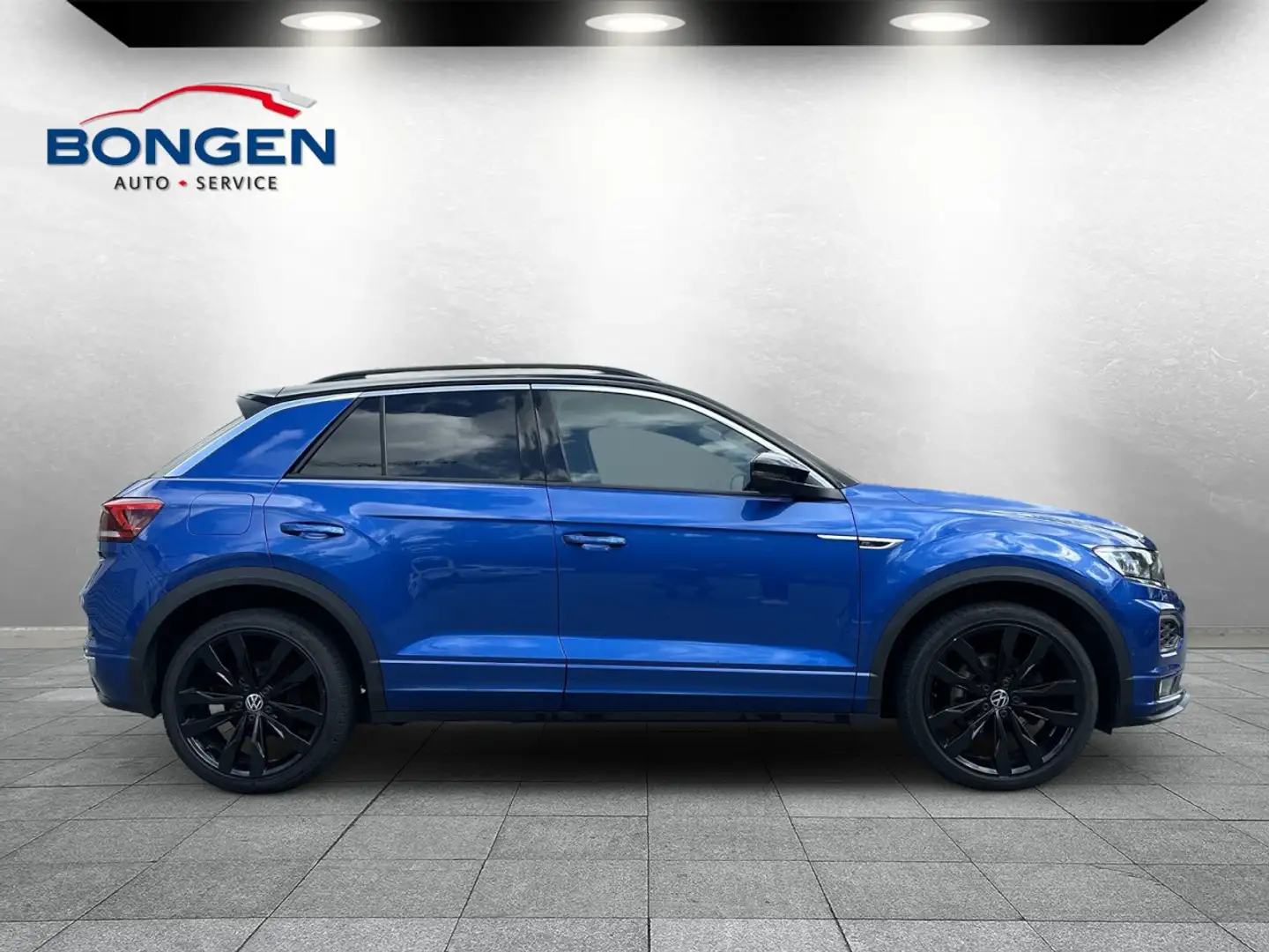 Volkswagen T-Roc 1.5 TSI Sport DSG Pano AHK Navi Dach schwarz Bleu - 2