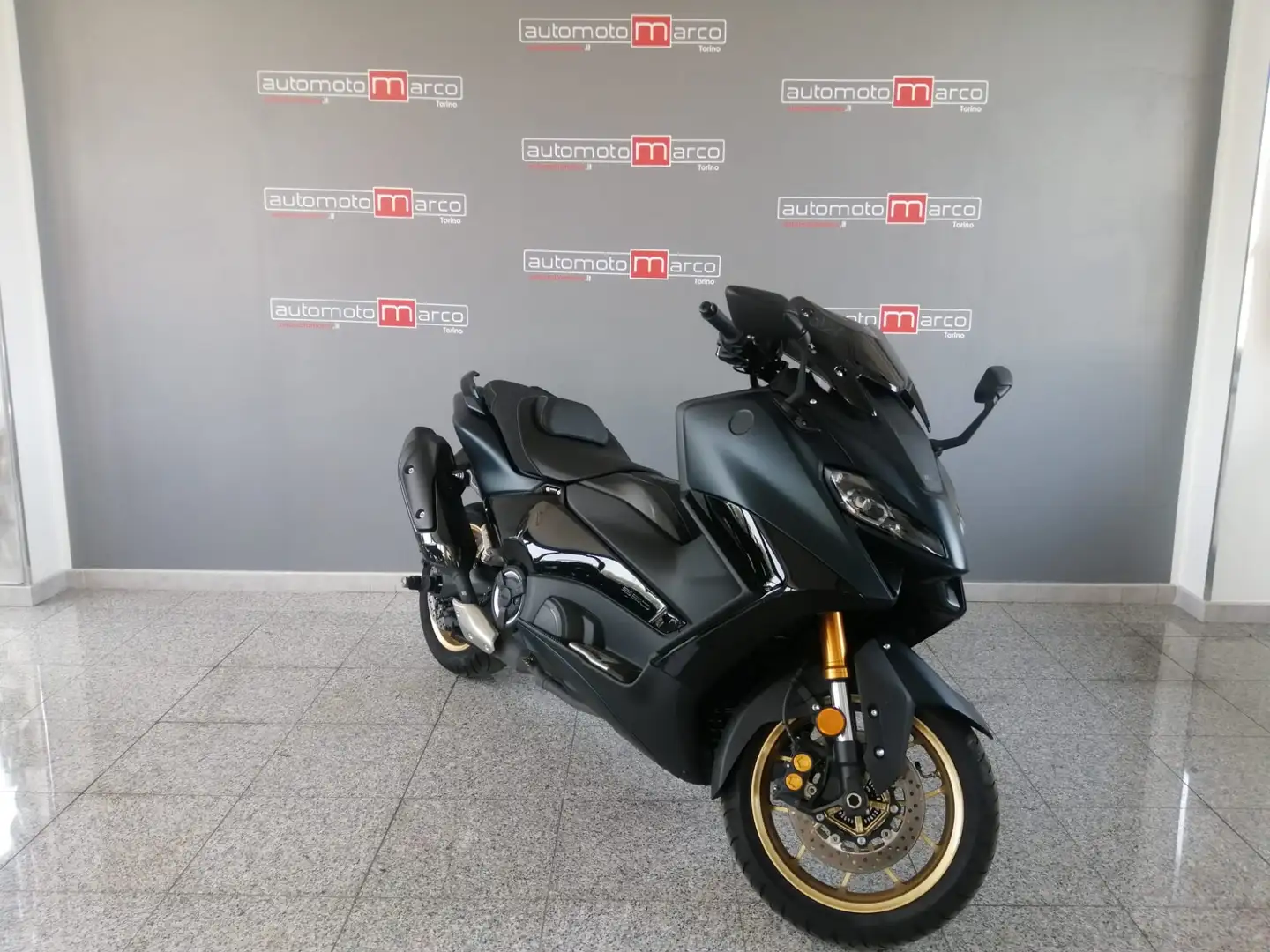 Yamaha TMAX 560 T-MAX Tech Max 560 "SOLO 2.000 KM" Negru - 1