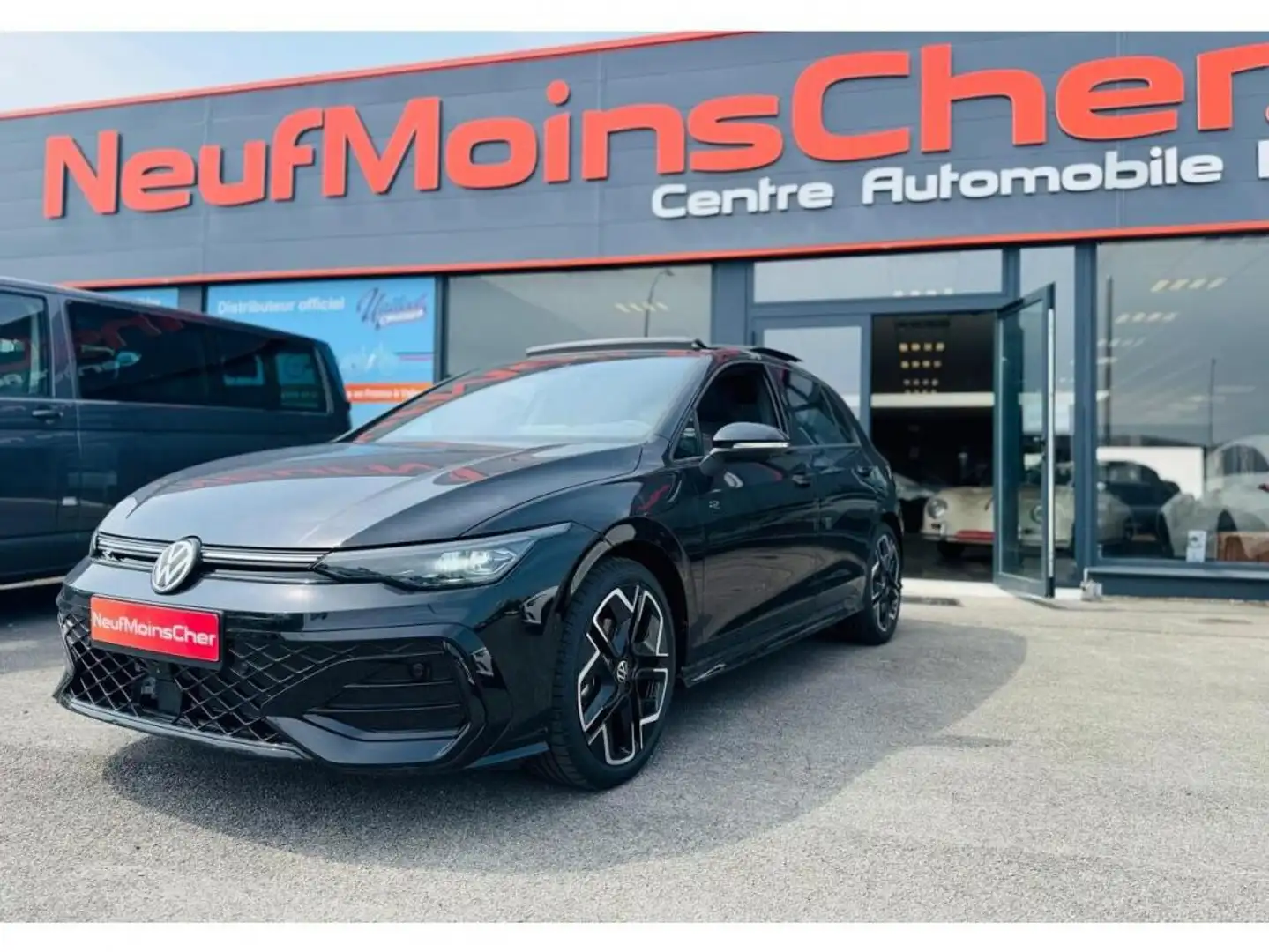 Volkswagen Golf R-Line 1.5 eTSI 150cv DSG7 + Matrix LED + Toit Ouv Noir - 1