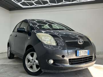 Yaris 2005 5 PORTE 1.0 GANCIO TRAINO NEOPATENTATI