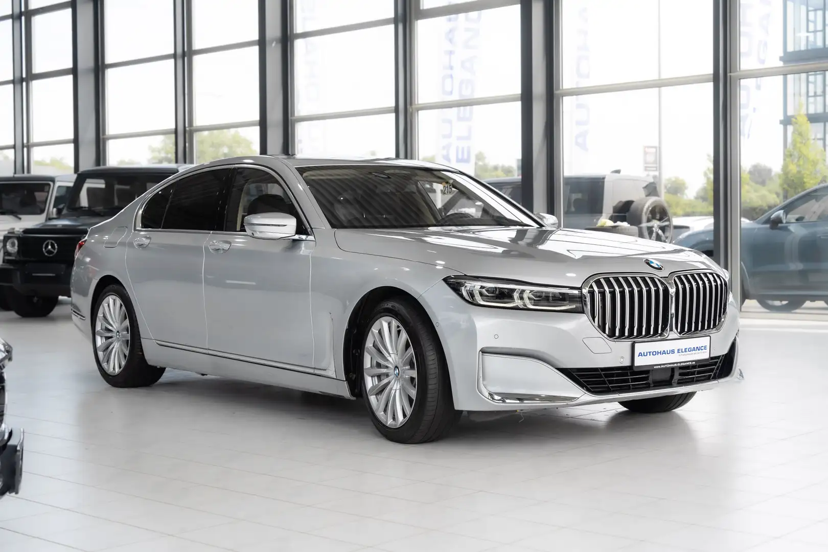 BMW 750 i xDrive*EXCLUSIVE-NAPPA*SOFT*H/K*LUFT*360°* Gri - 2