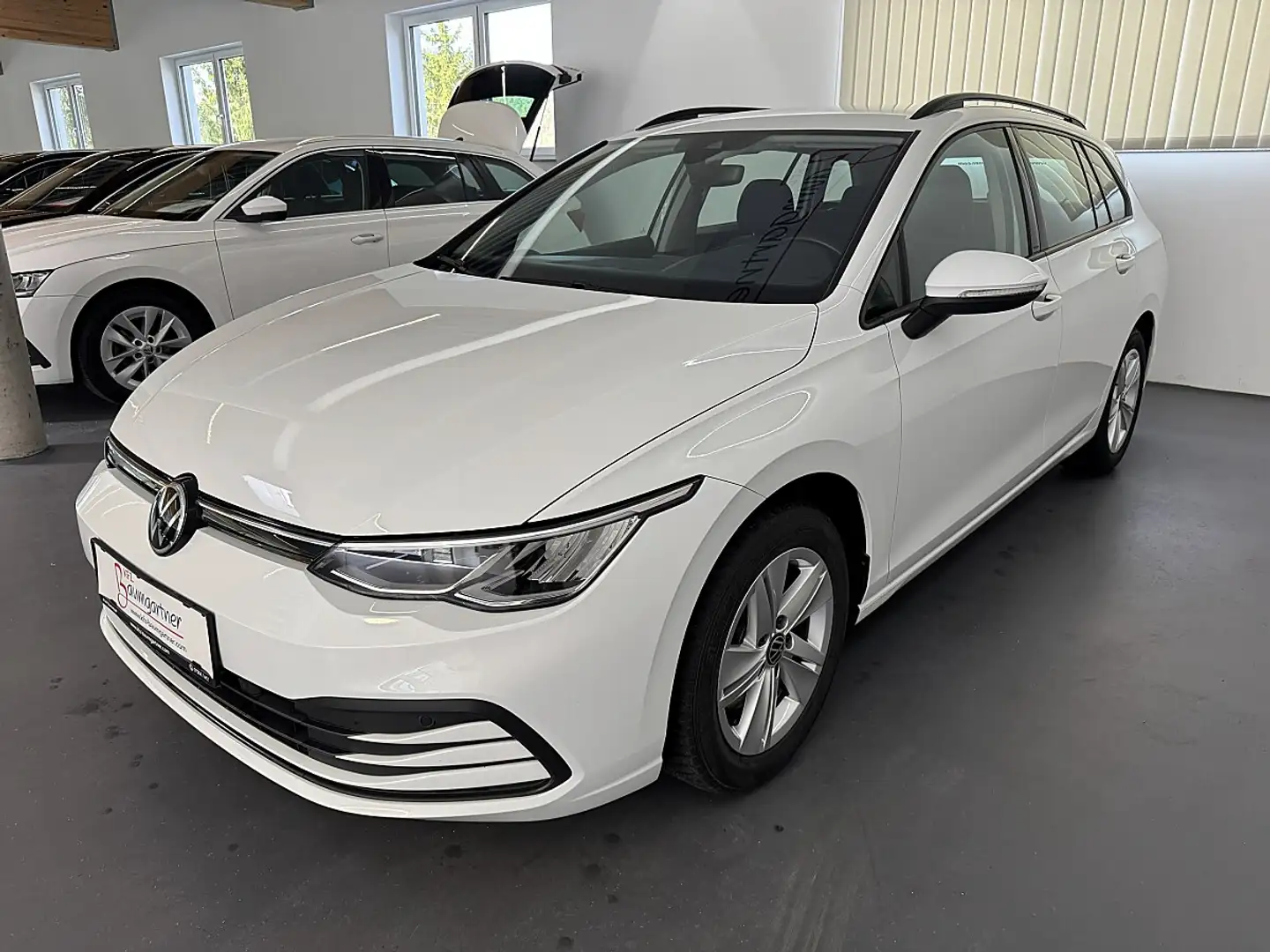 Volkswagen Golf Variant 2,0TDI DSG Life *LED*NAVI*ACC*Sitzheizung*Virtu... Weiß - 2