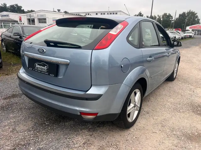 Ford Focus view 4