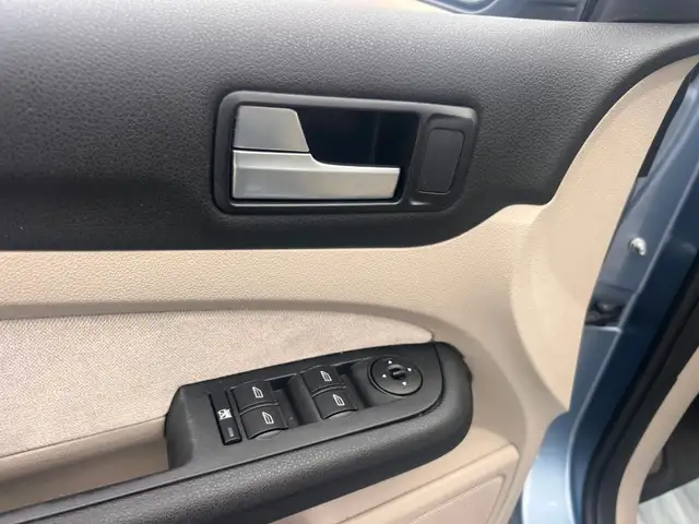 Ford Focus view 12