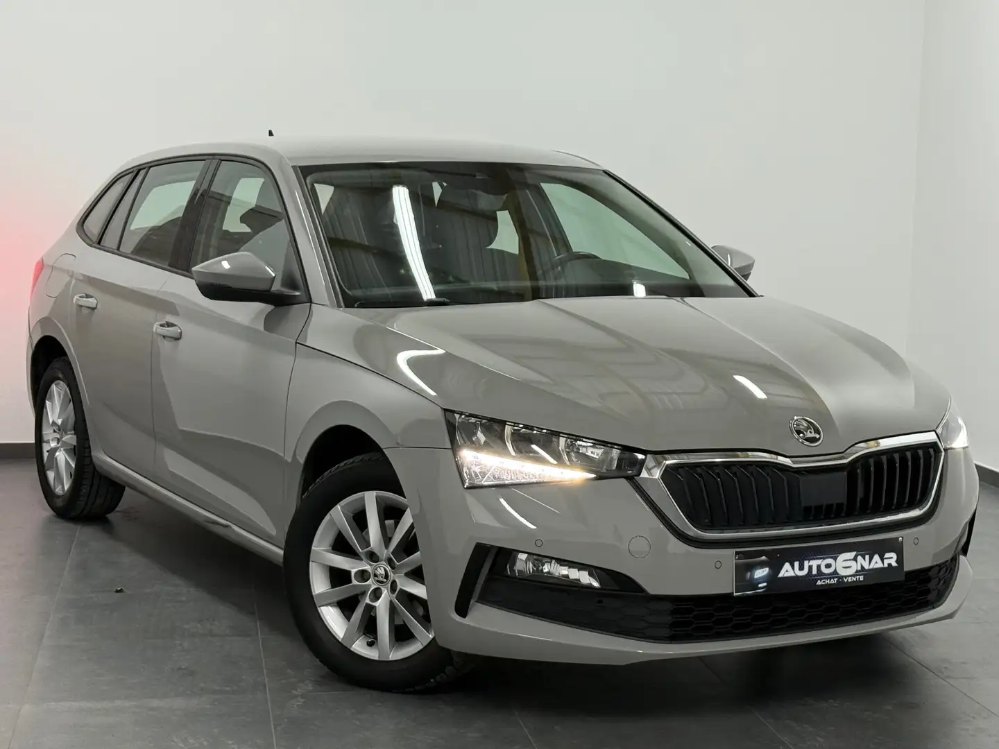 Skoda Scala 1.6 TDi DSG Eu6d - Navi - CarPlay - 1erMain Argent - 1