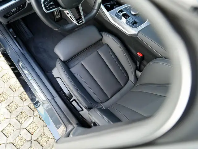 BMW M view 8