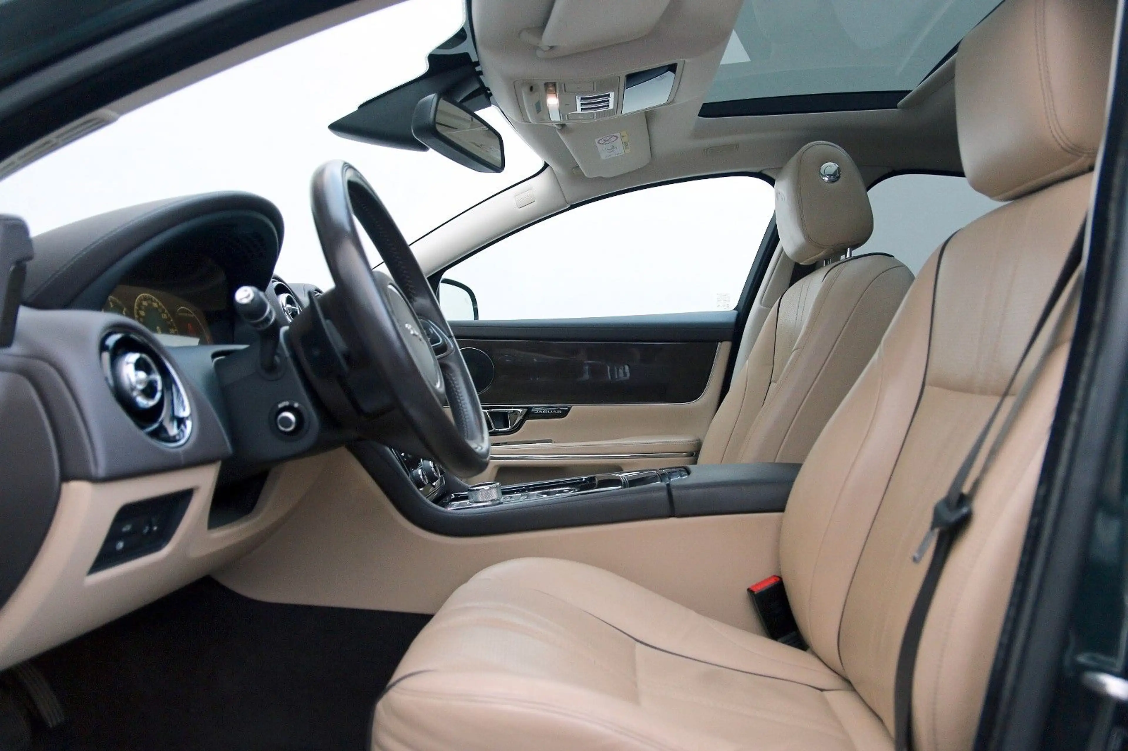 Jaguar XJ Premium Luxury Pano SoftClose Kamera — photo 8