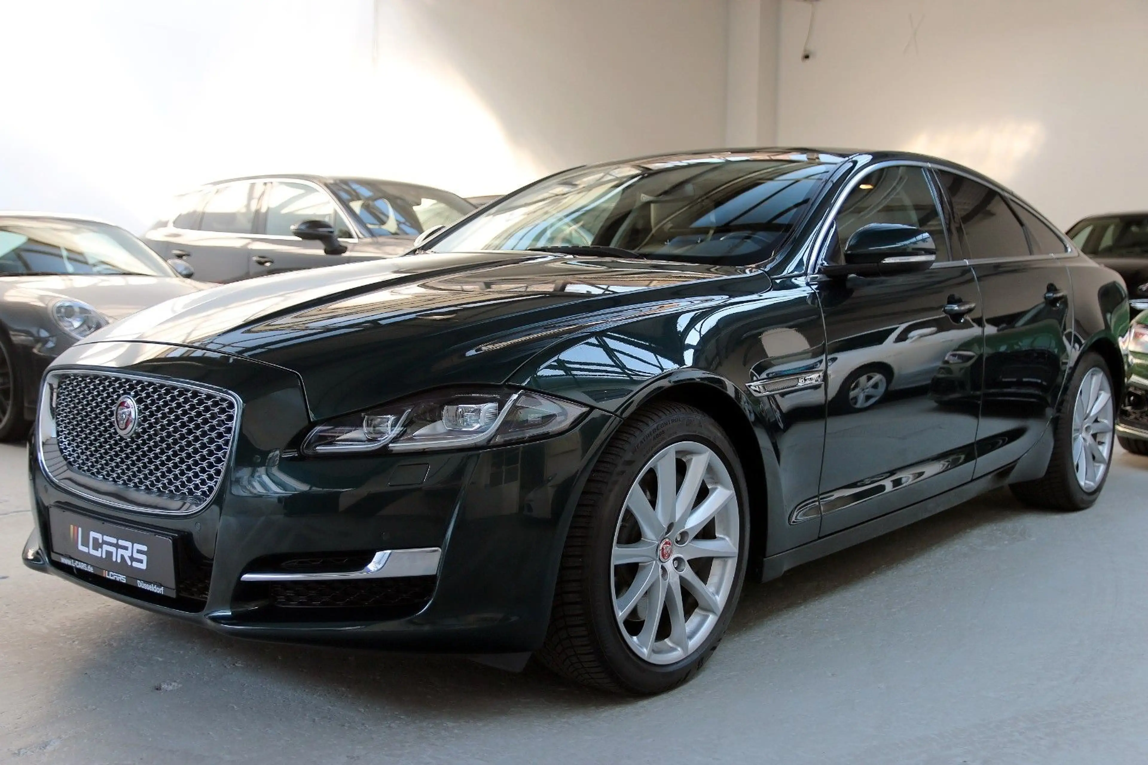 Jaguar XJ Premium Luxury Pano SoftClose Kamera — photo 2