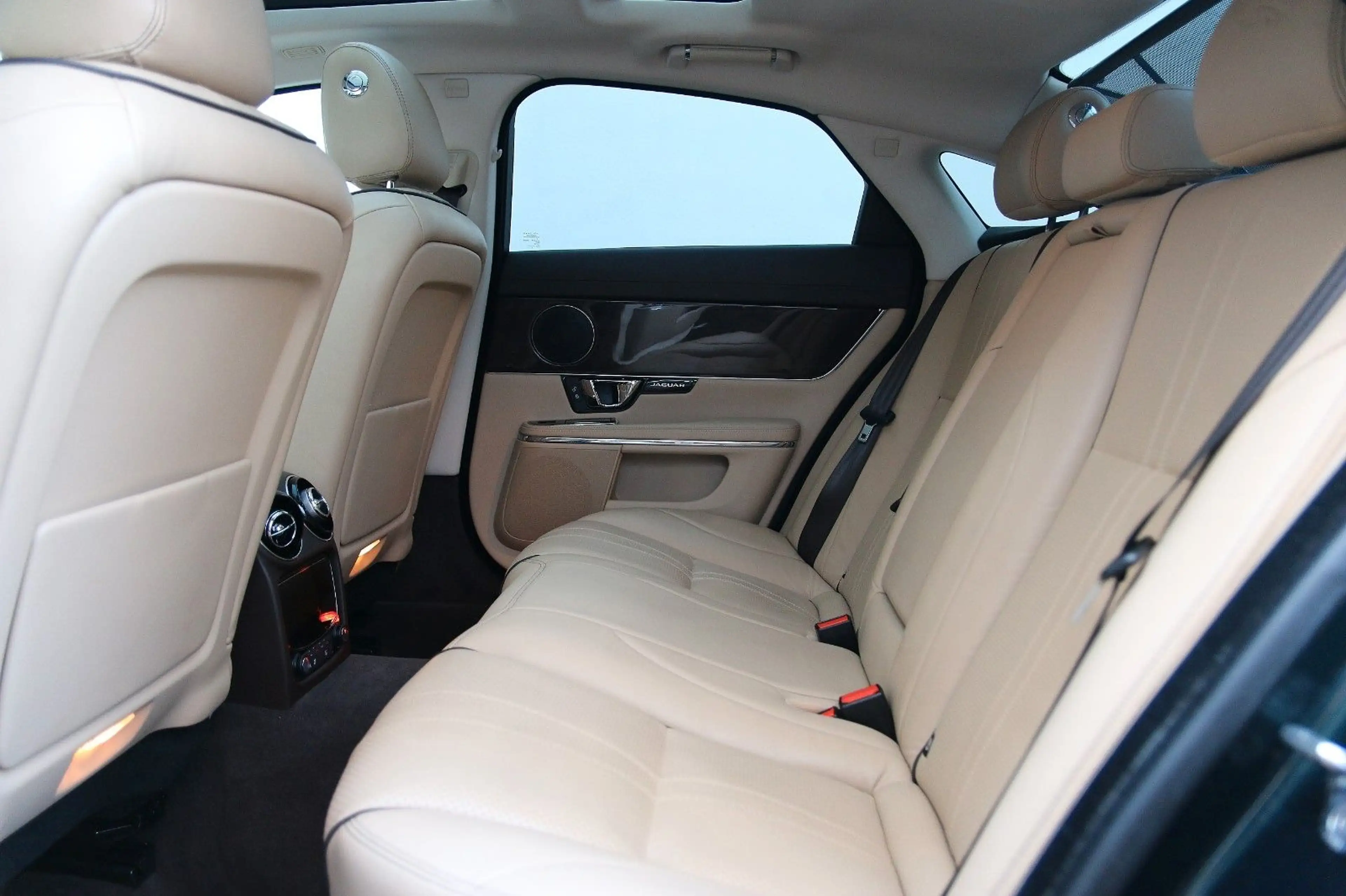 Jaguar XJ Premium Luxury Pano SoftClose Kamera — photo 11