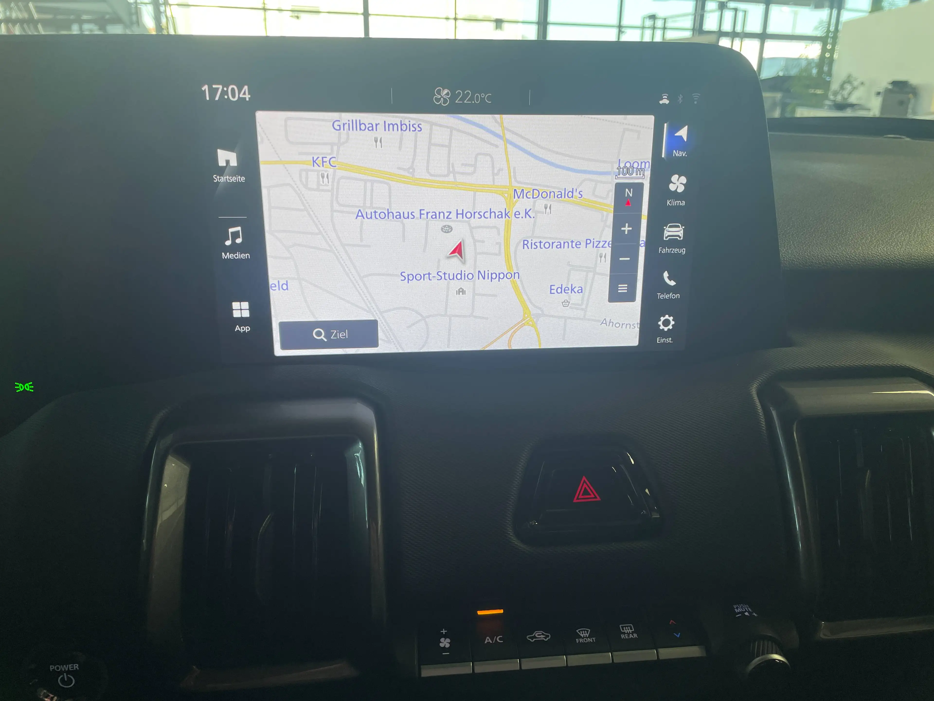 Toyota Urban Cruiser 128 kW FWD Teamplayer — photo 14