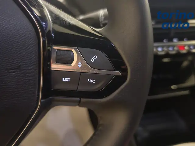 Peugeot 2008 view 12