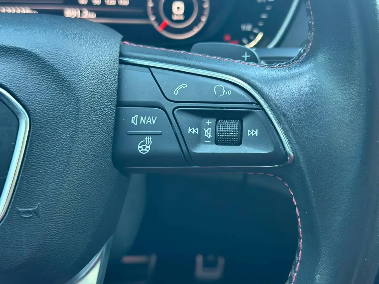 Audi SQ5 снимка Audi SQ5