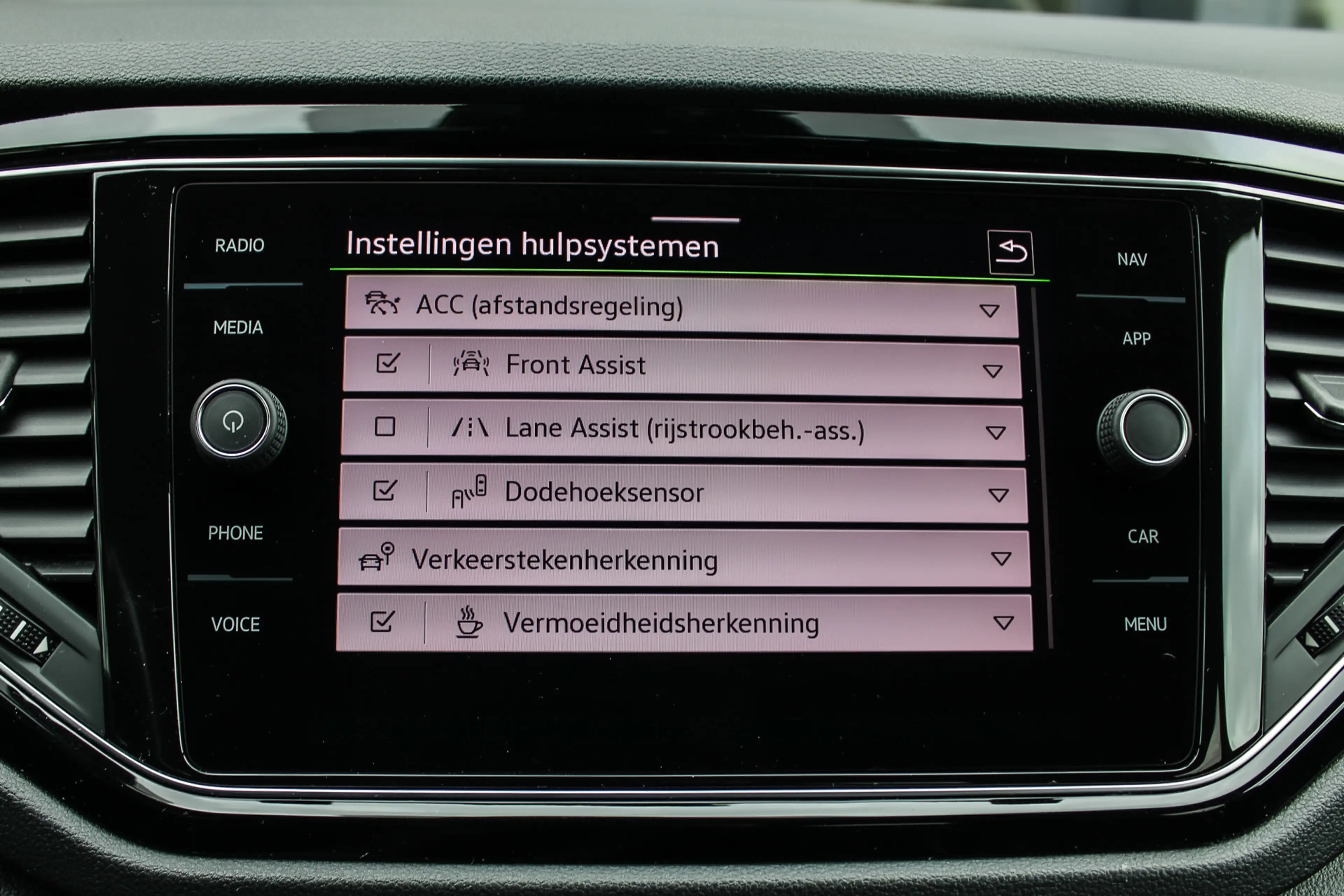 Volkswagen T-Roc 2.0 TSI 4Motion R PANO NAVI CAMERA LEER — photo 13