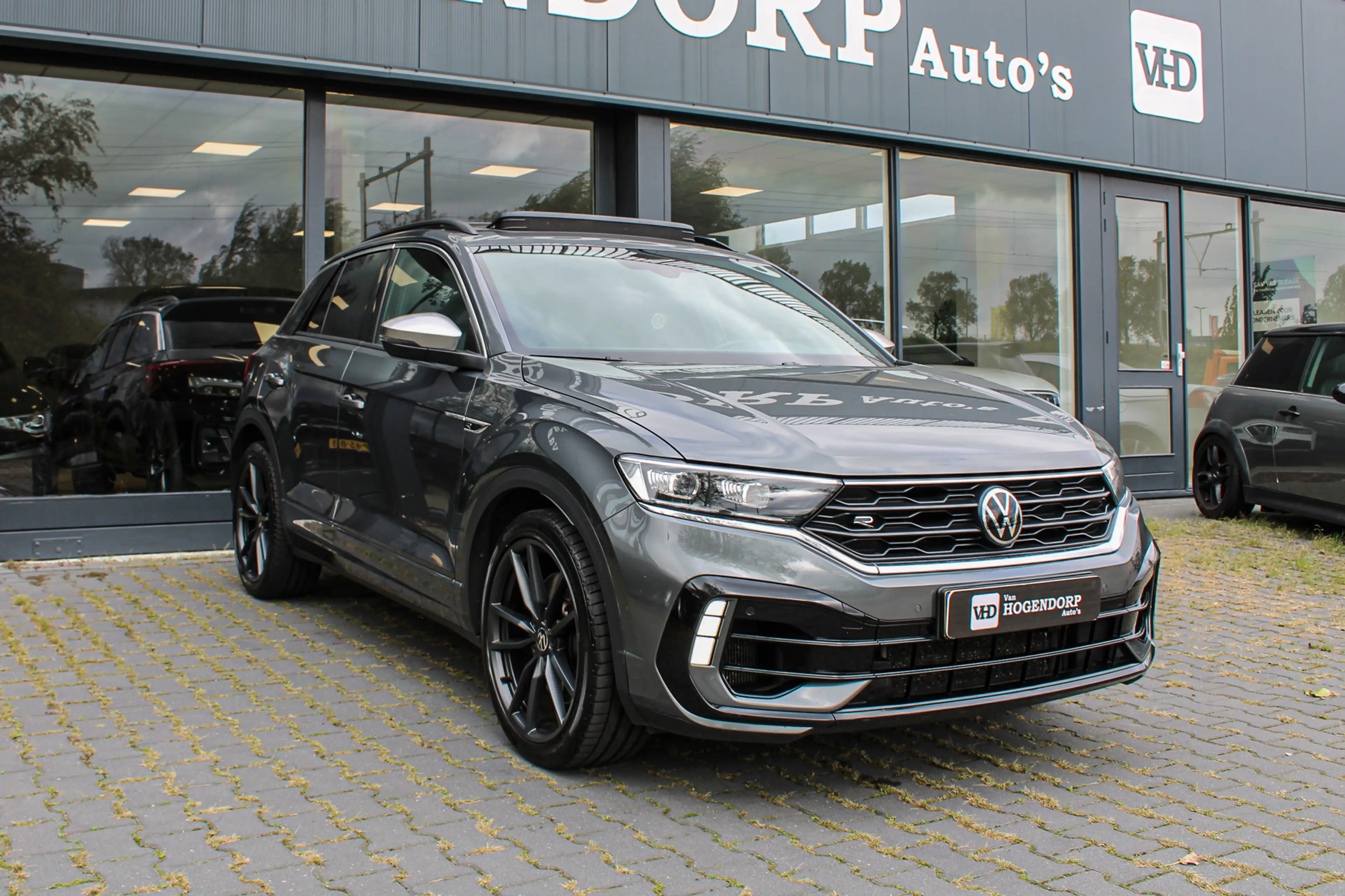 Volkswagen T-Roc 2.0 TSI 4Motion R PANO NAVI CAMERA LEER — photo 3