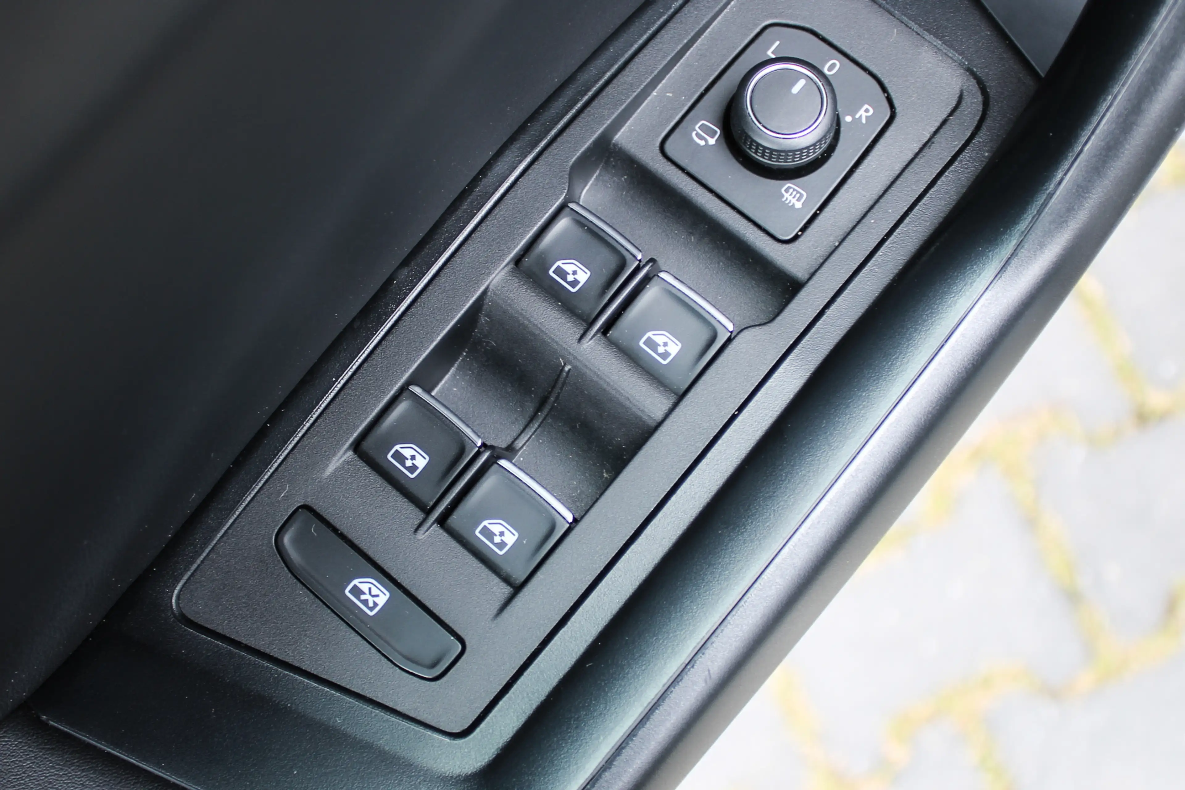 Volkswagen T-Roc 2.0 TSI 4Motion R PANO NAVI CAMERA LEER — photo 24