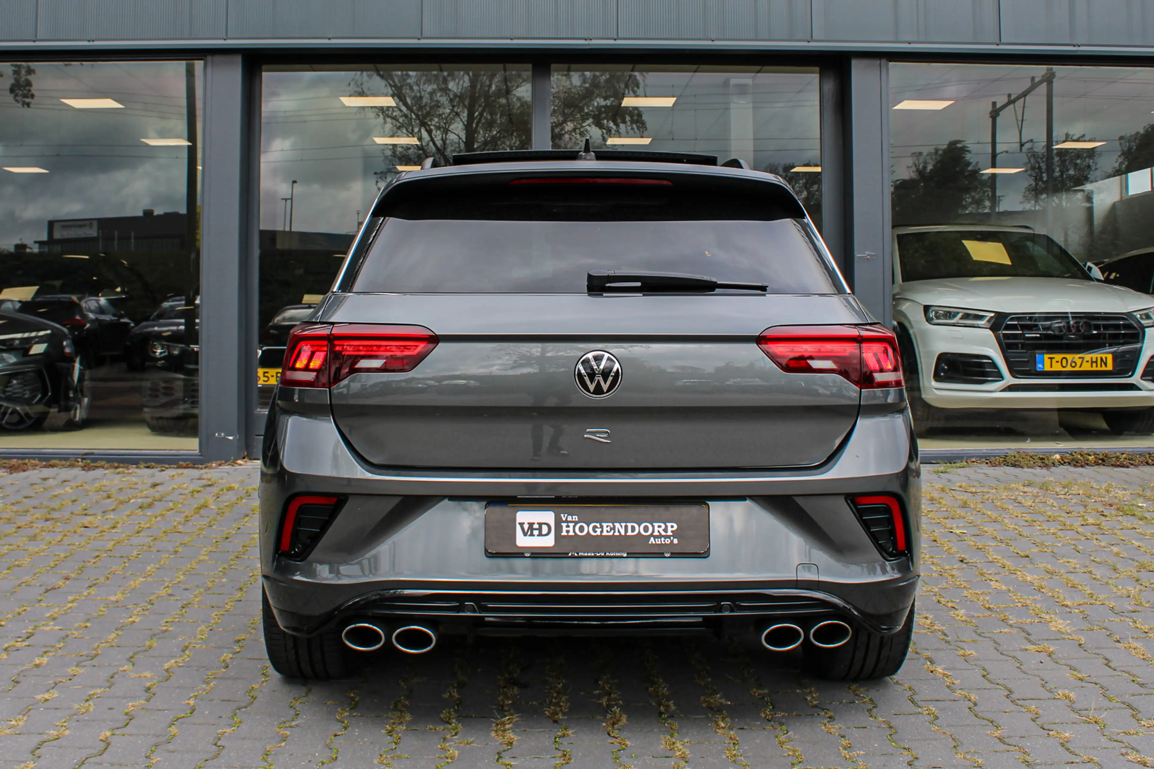 Volkswagen T-Roc 2.0 TSI 4Motion R PANO NAVI CAMERA LEER — photo 6