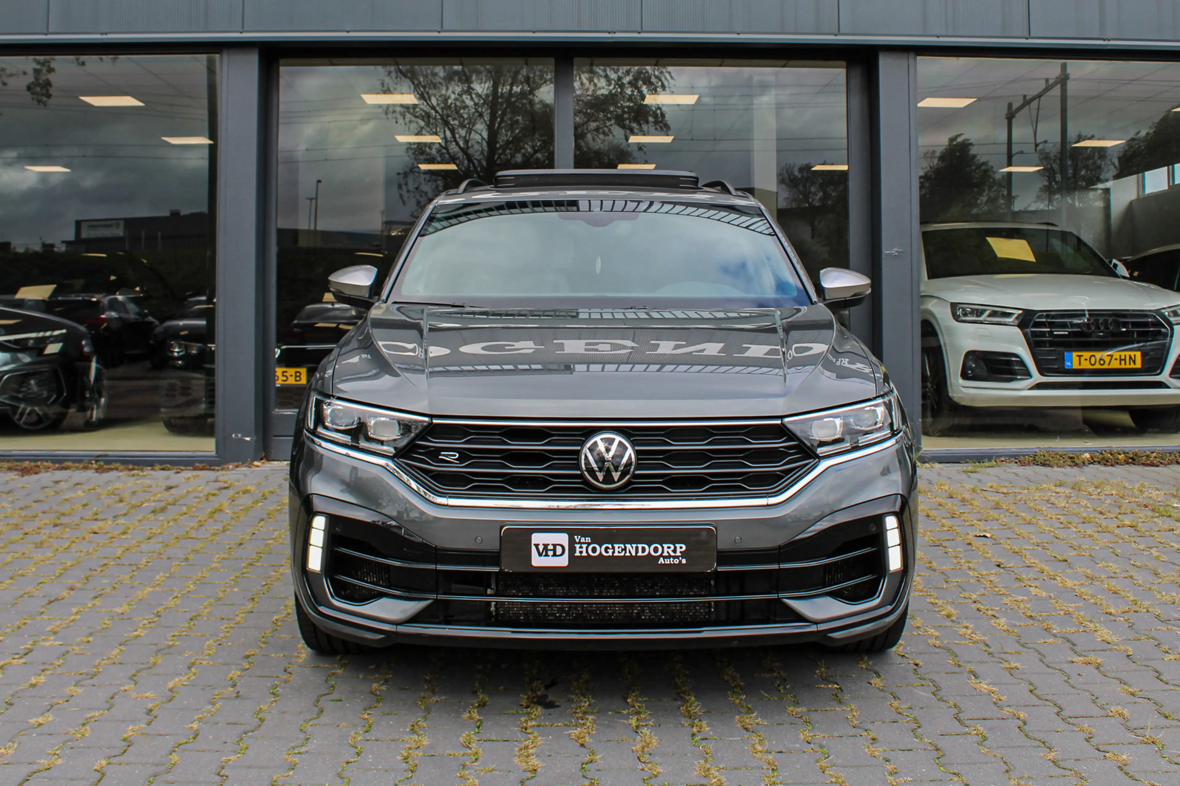 Volkswagen T-Roc 2.0 TSI 4Motion R PANO NAVI CAMERA LEER — photo 2