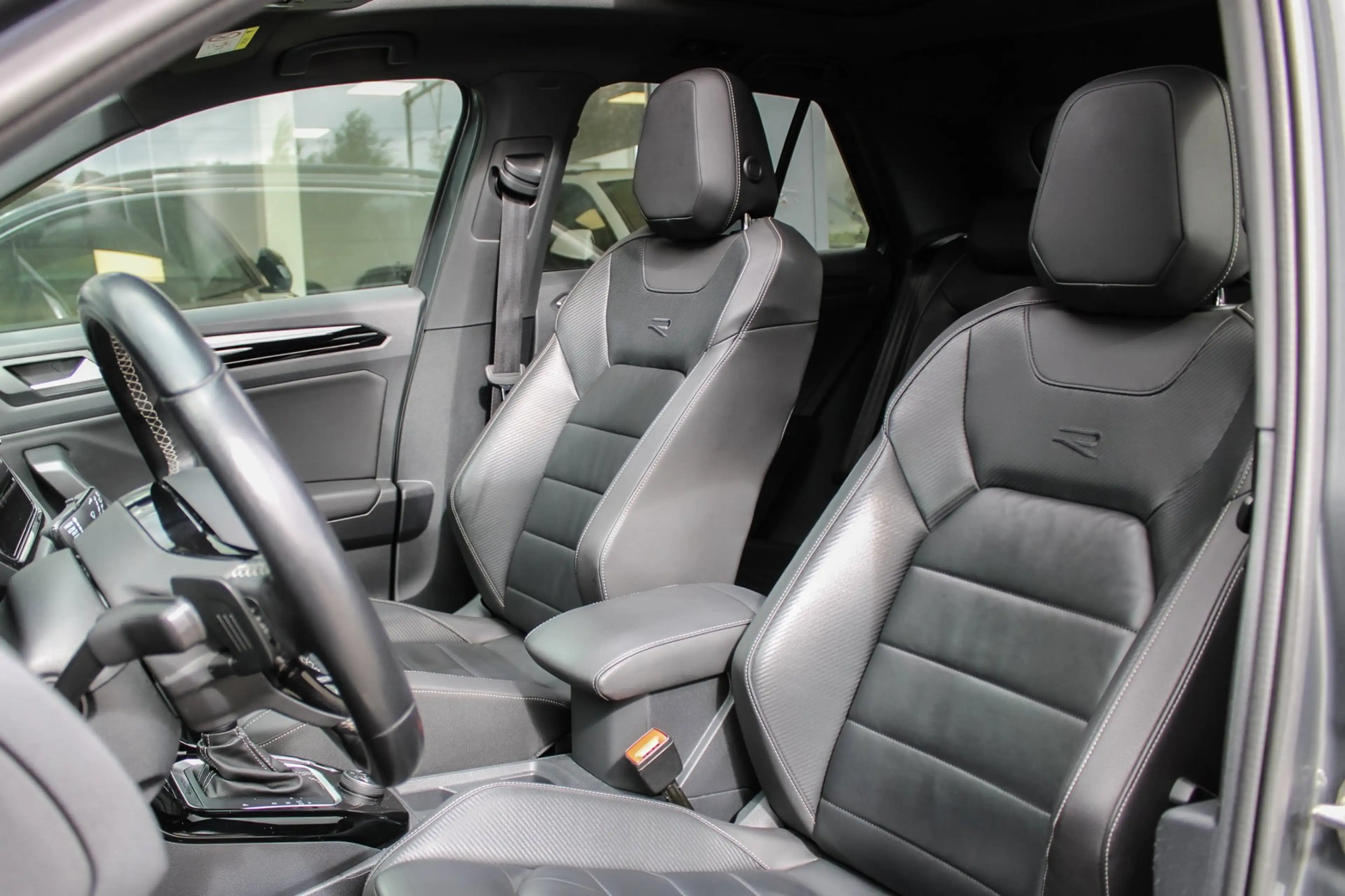 Volkswagen T-Roc 2.0 TSI 4Motion R PANO NAVI CAMERA LEER — photo 25