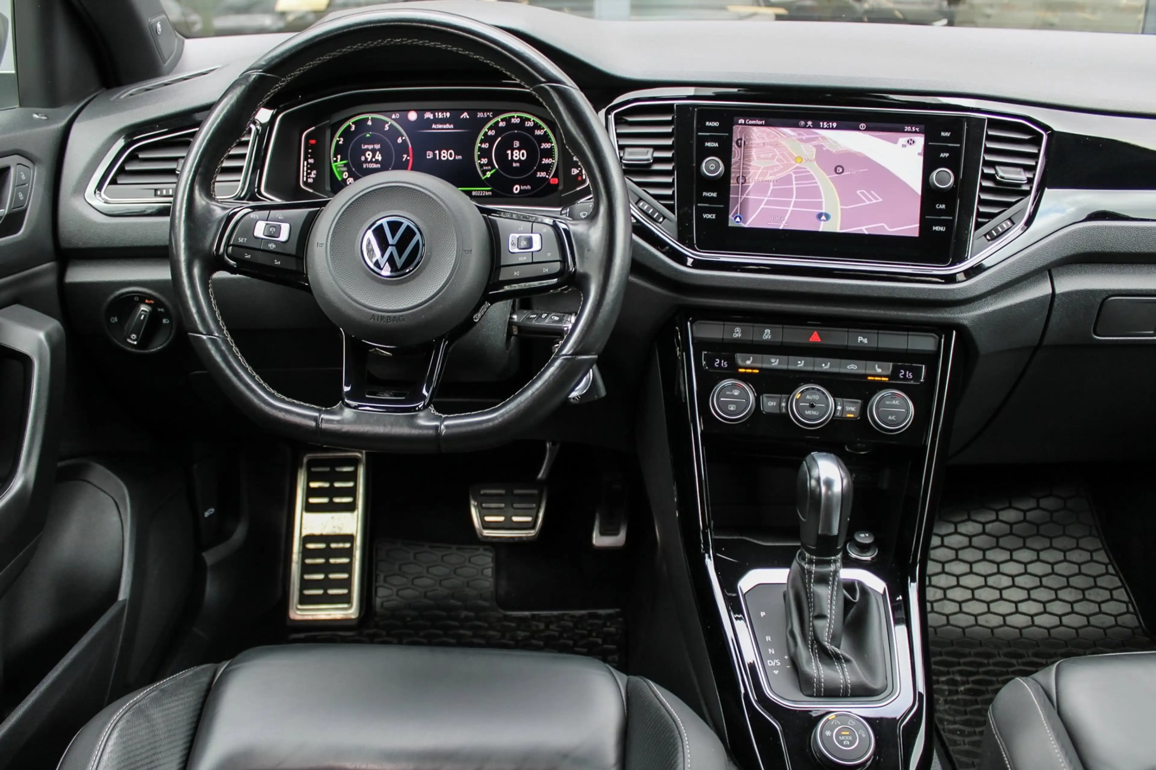 Volkswagen T-Roc 2.0 TSI 4Motion R PANO NAVI CAMERA LEER — photo 8