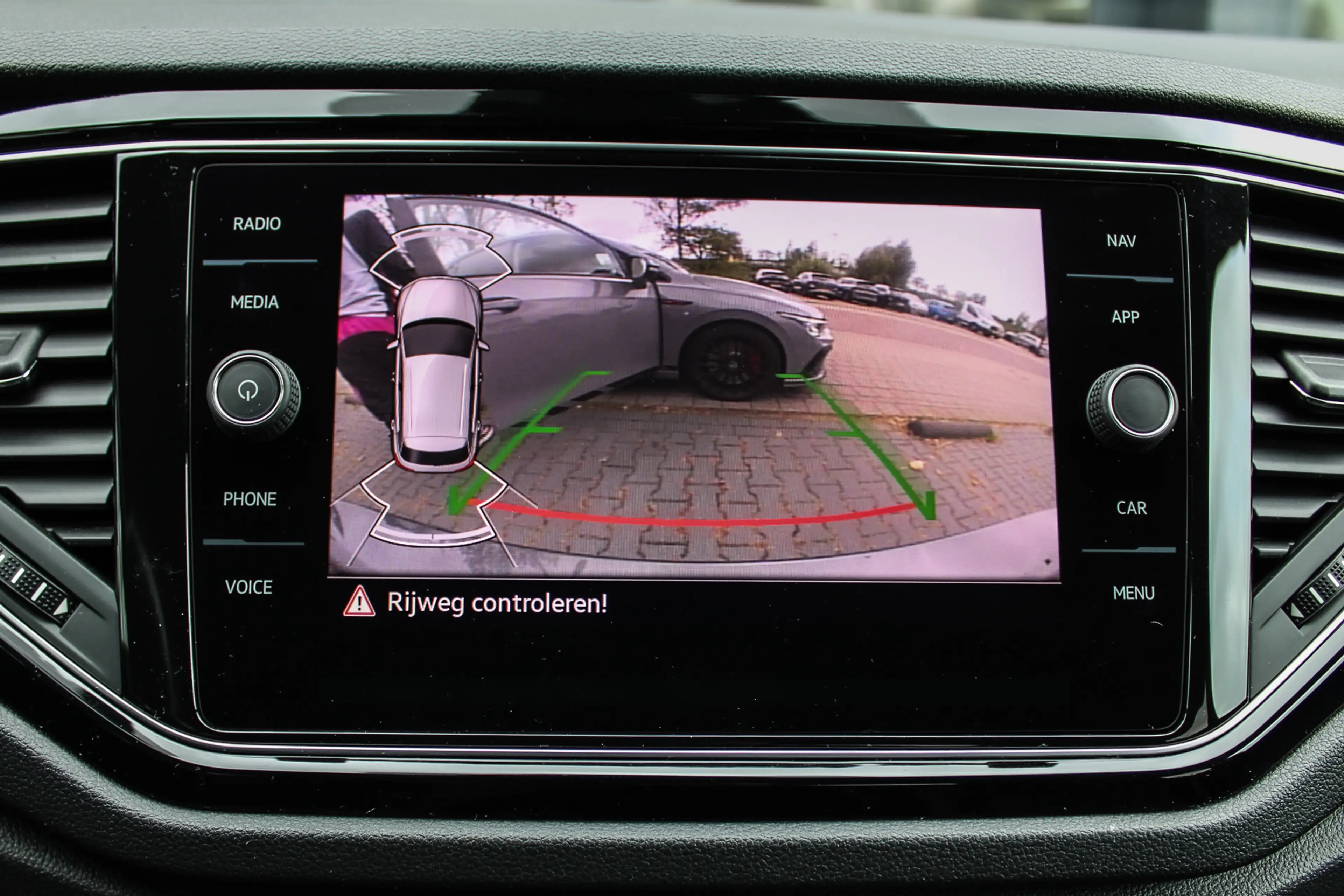 Volkswagen T-Roc 2.0 TSI 4Motion R PANO NAVI CAMERA LEER — photo 10