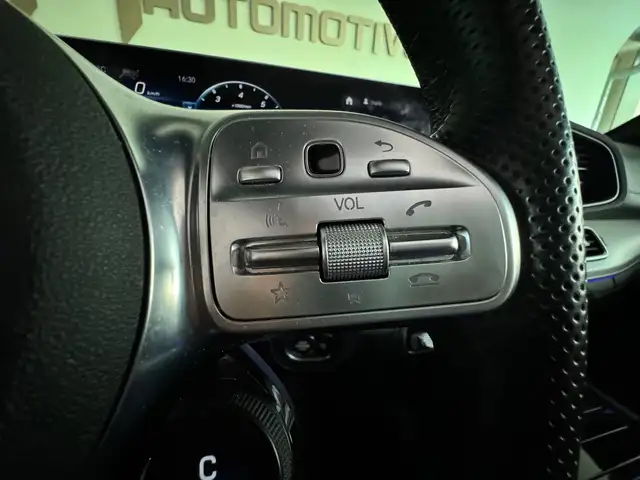 Mercedes-Benz GLE view 15