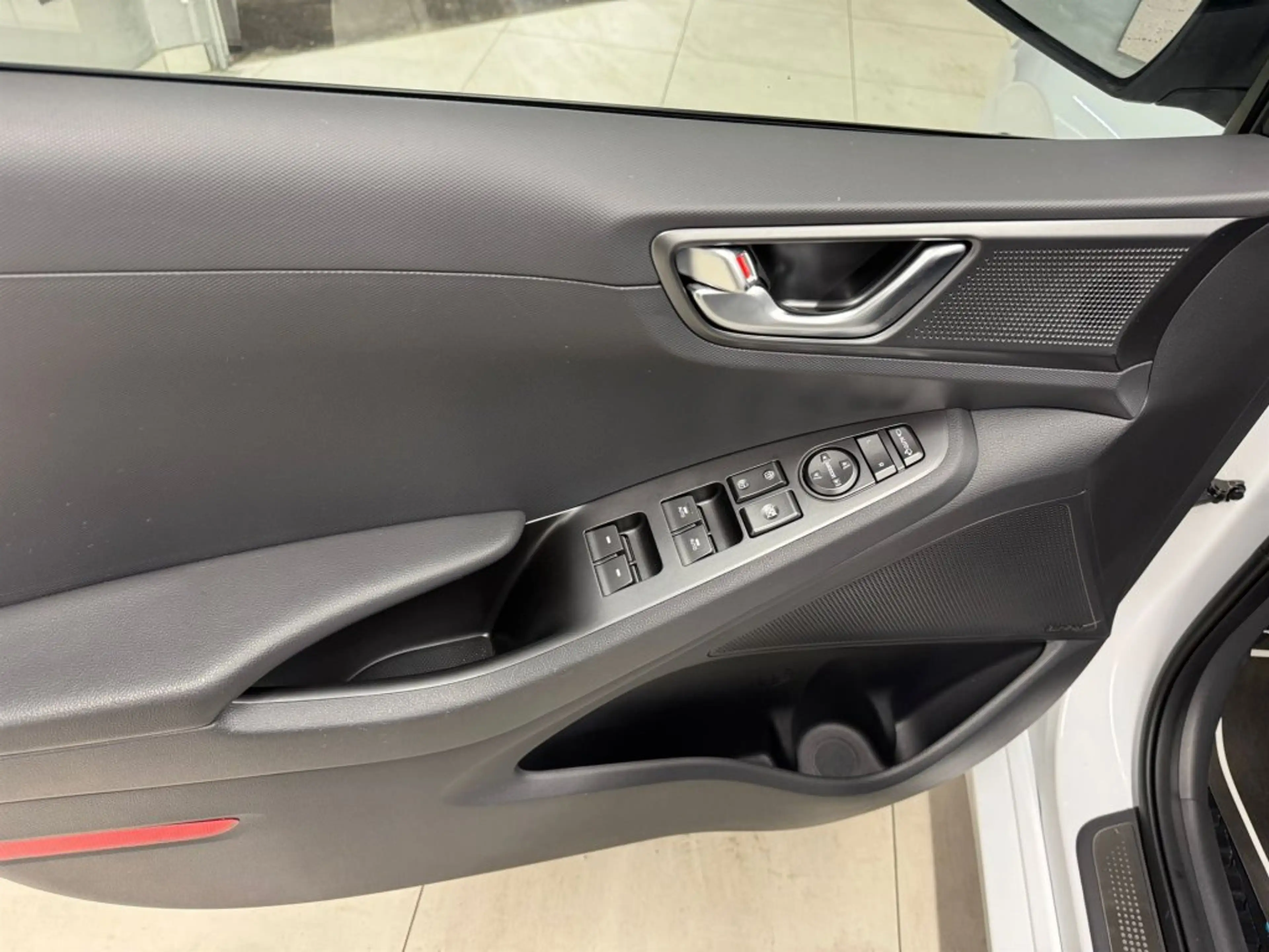 Hyundai IONIQ Elektro Level 4 i1e40-O7 — photo 7