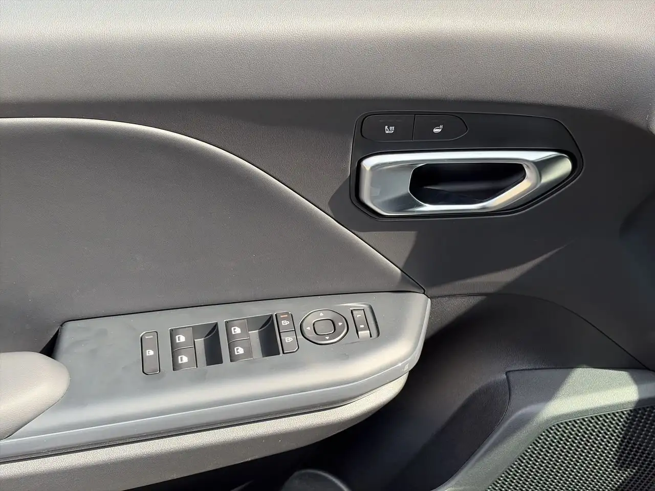 Kia K4 снимка Kia K4