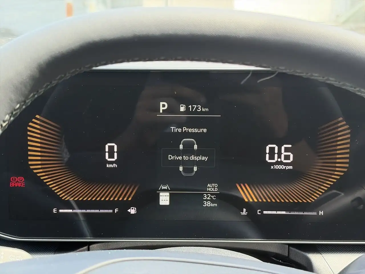 Kia K4 снимка Kia K4