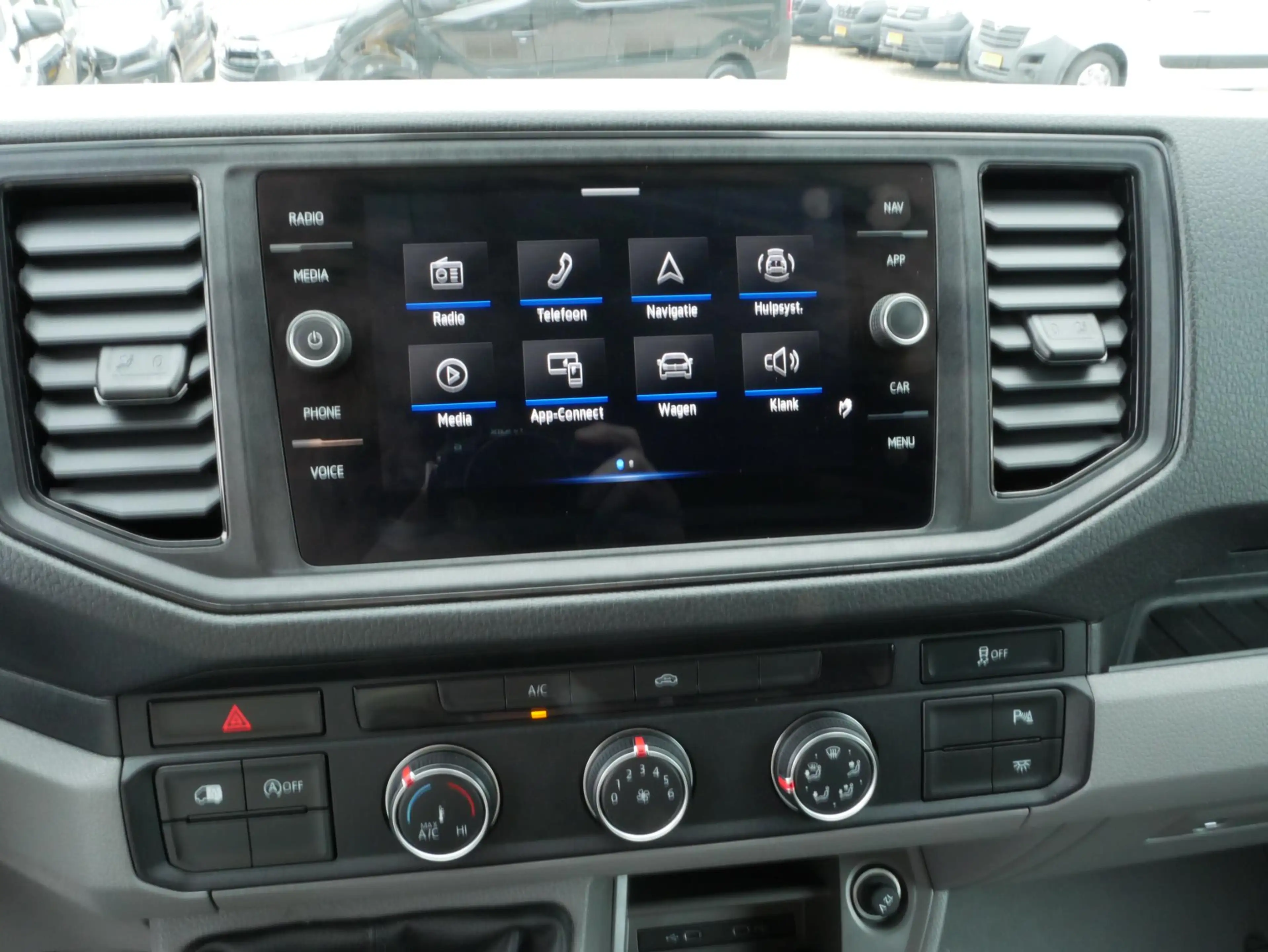 Volkswagen Crafter 2.0 TDI 140PK L3H3 Airco Camera Imperiaal Trekhaak — photo 19