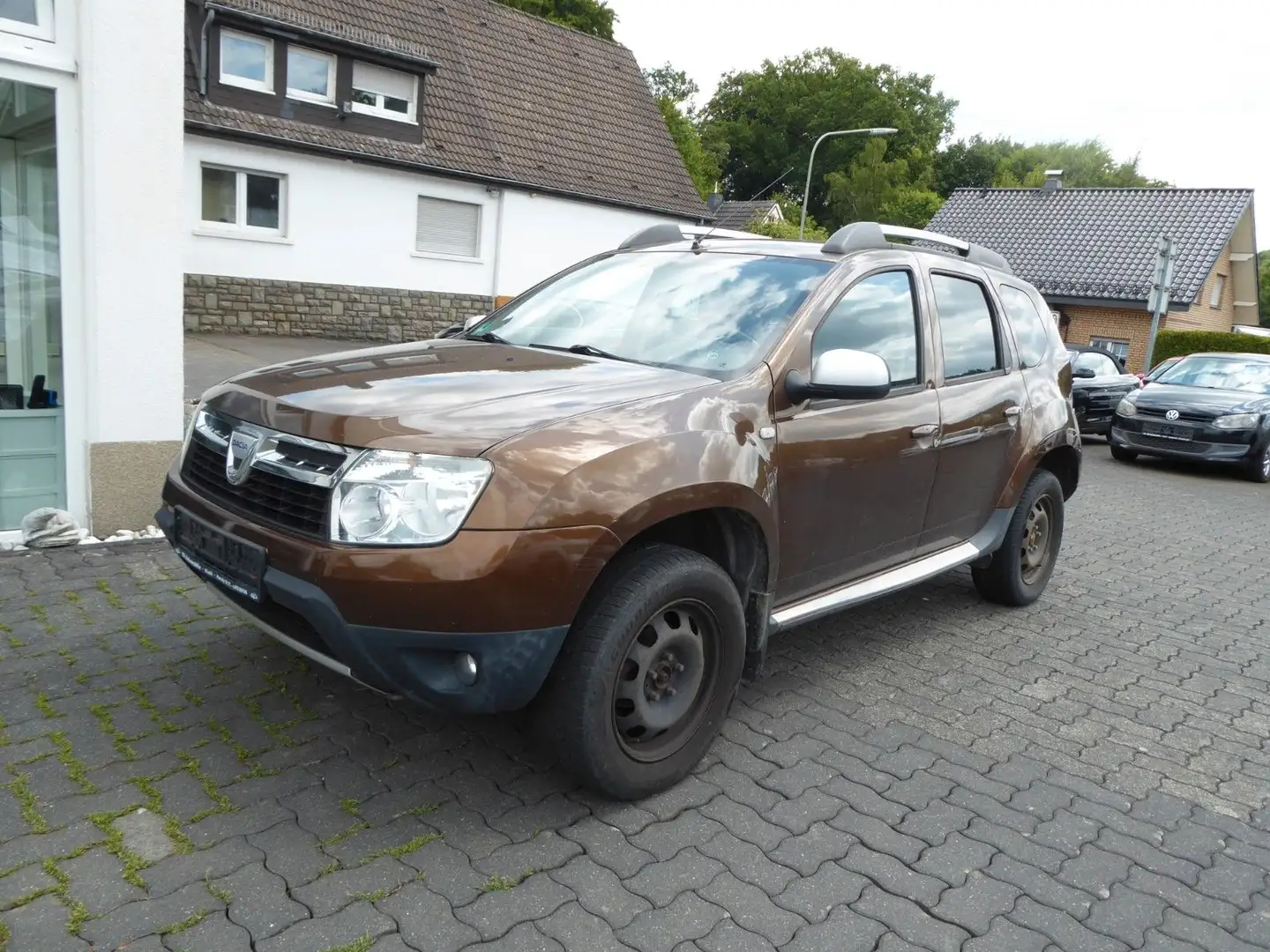 Dacia Duster I Laureate 4x2 Braun - 1