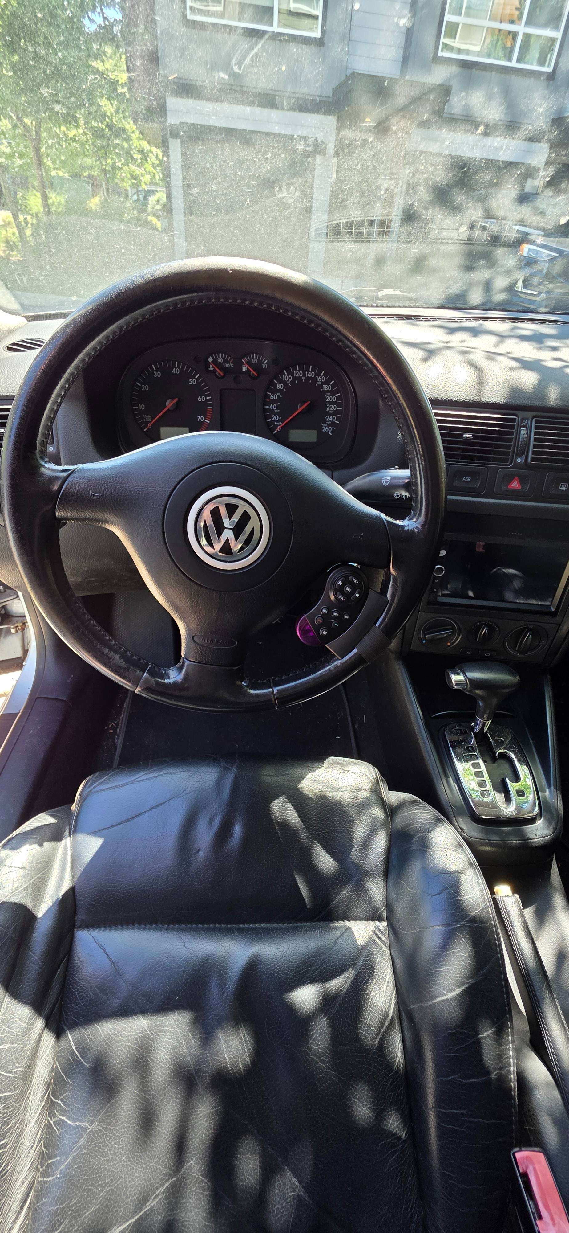 2002 Volkswagen Golf GTI 2002 Mk4 Golf 1.8L Turbo GTI 2 door thumb 8