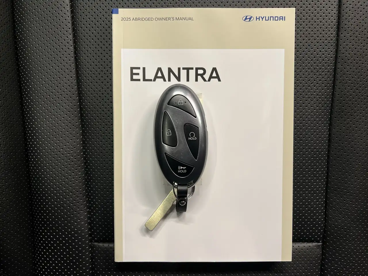 Hyundai ELANTRA снимка Hyundai ELANTRA