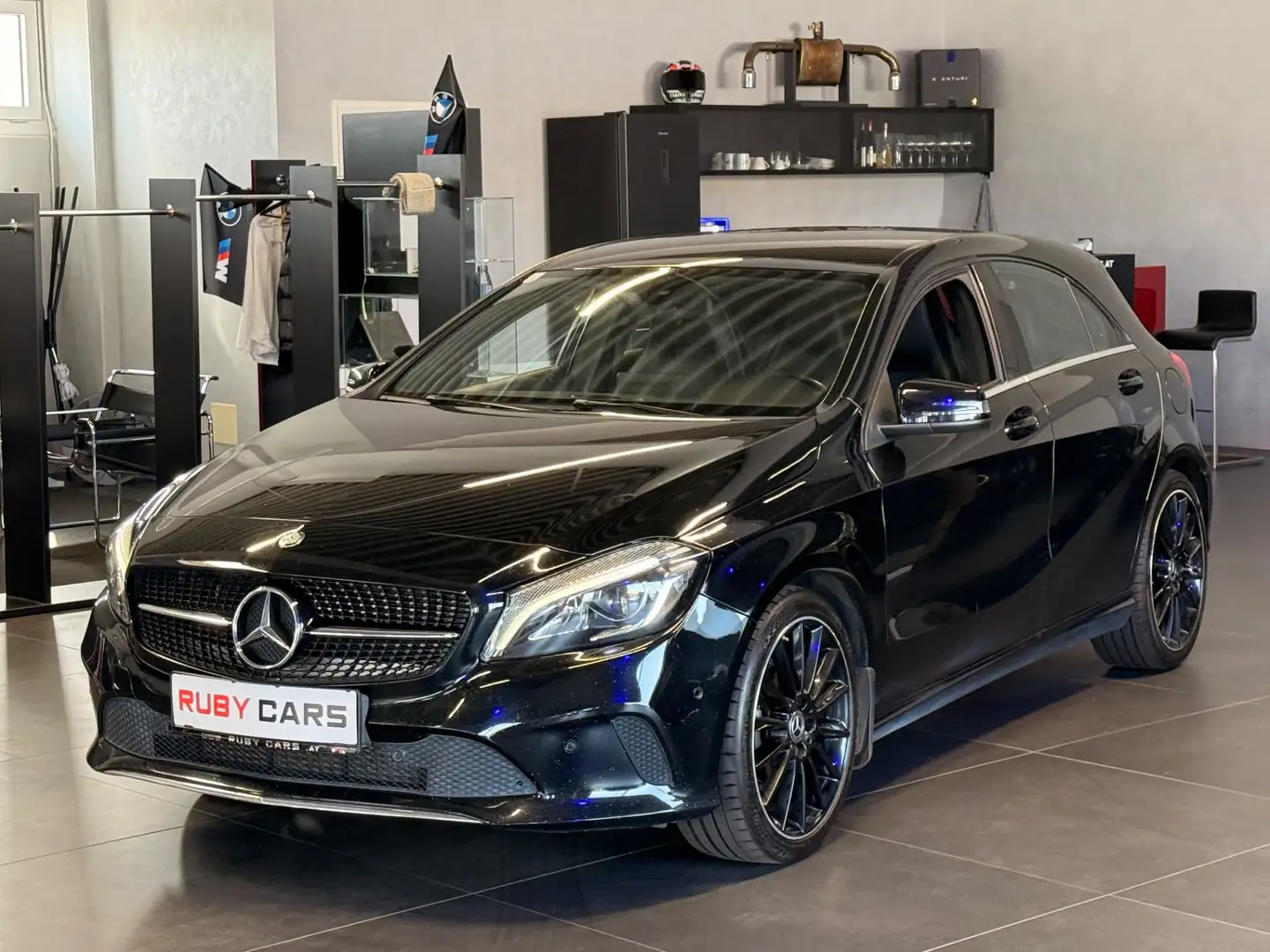 Mercedes-Benz A 180 A-Klasse A 180 CDI Style Automatik Schwarz - 2