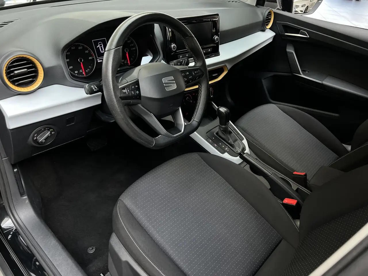 SEAT Arona 1.0TSI DSG Style CarPlay PDC LED, миниатюра 3