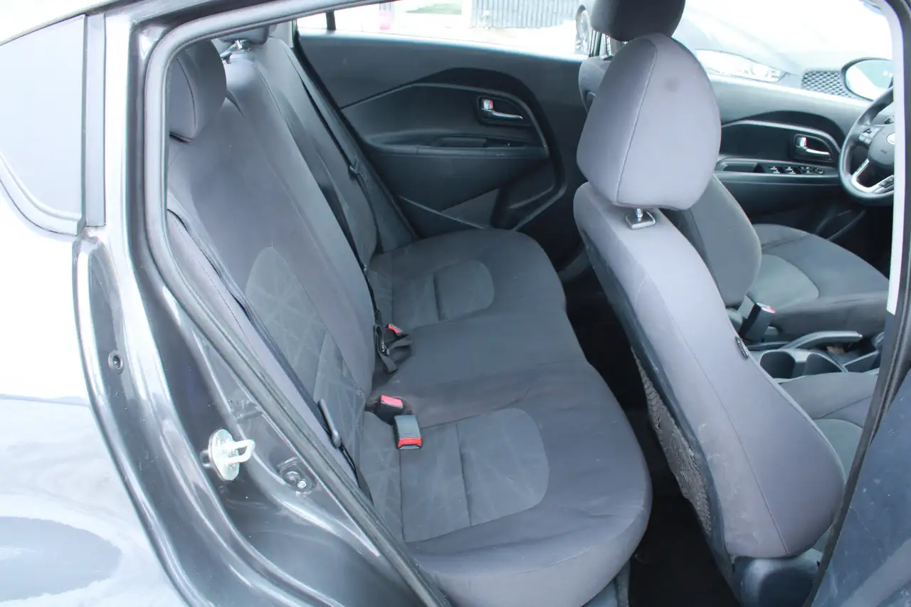 Kia Rio снимка Kia Rio