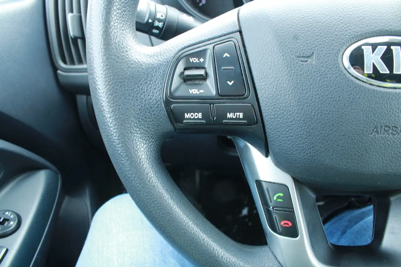 Kia Rio снимка Kia Rio