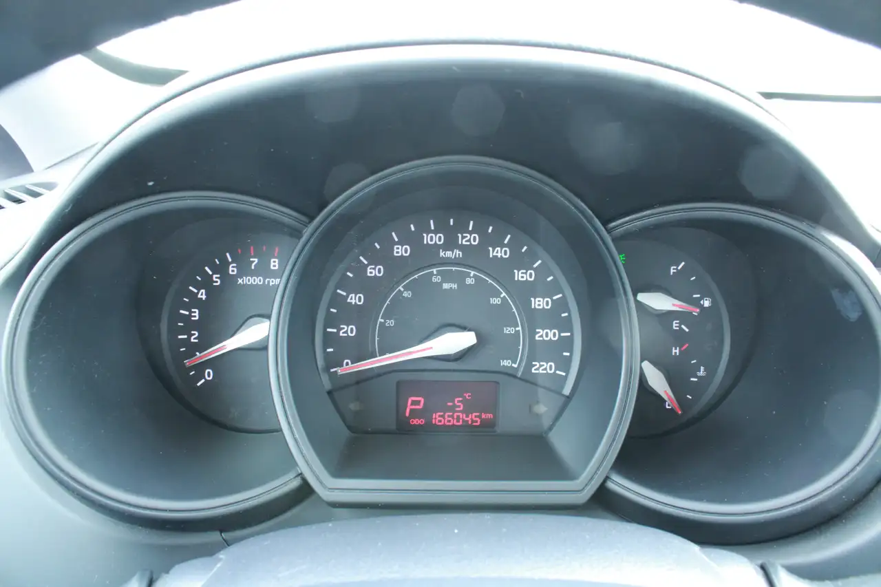 Kia Rio снимка Kia Rio