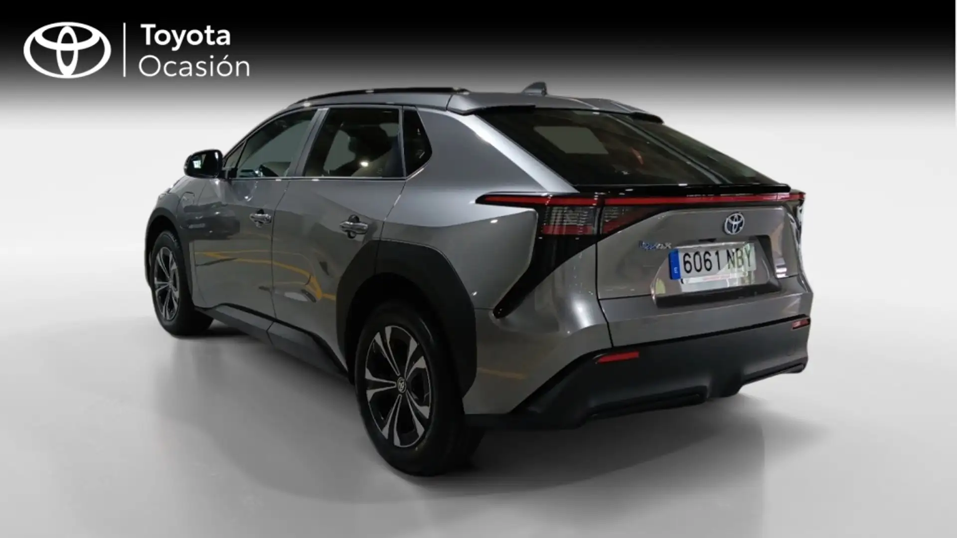 Toyota bZ4X TODOTERRENO BEV 71KWH 200E ADVANCE 204 5P Gri - 2